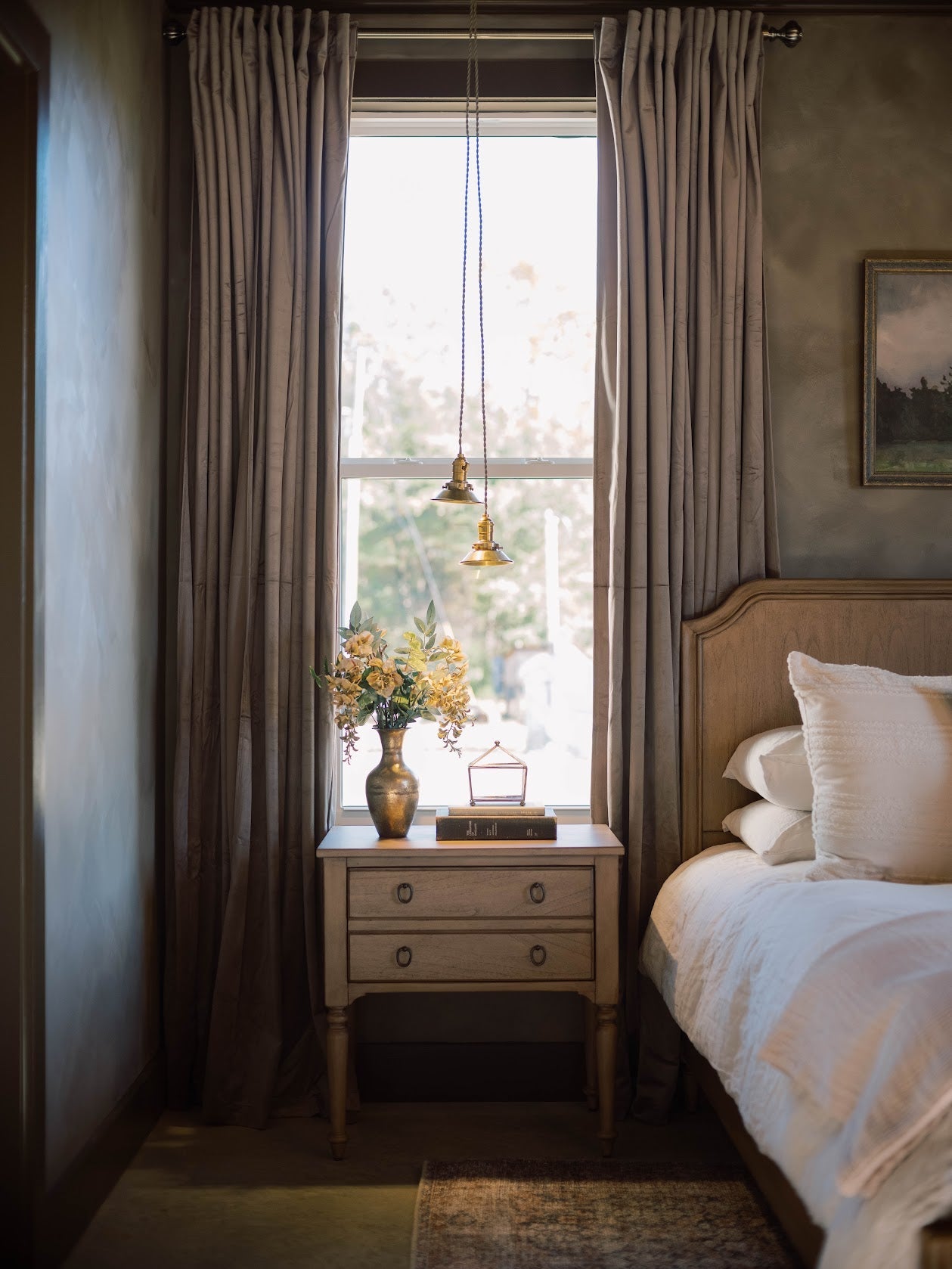 Reviving Vintage Styles: Infusing Character into Modern Interiors ...